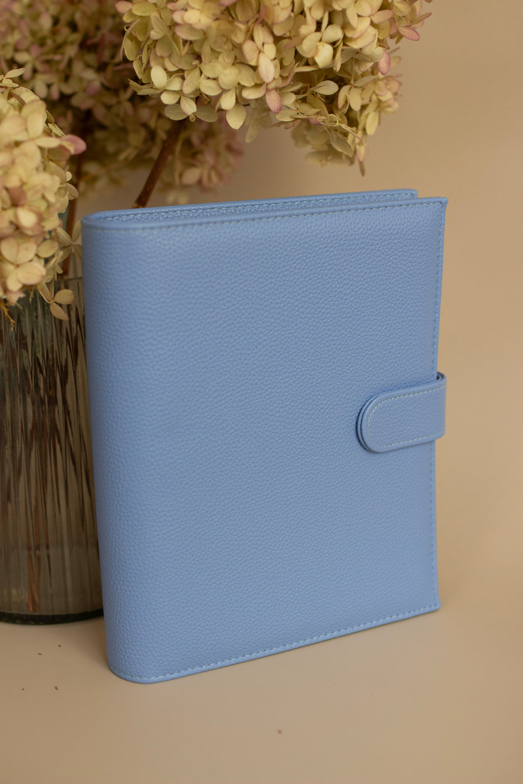 A5 Binder mit goldenen Details