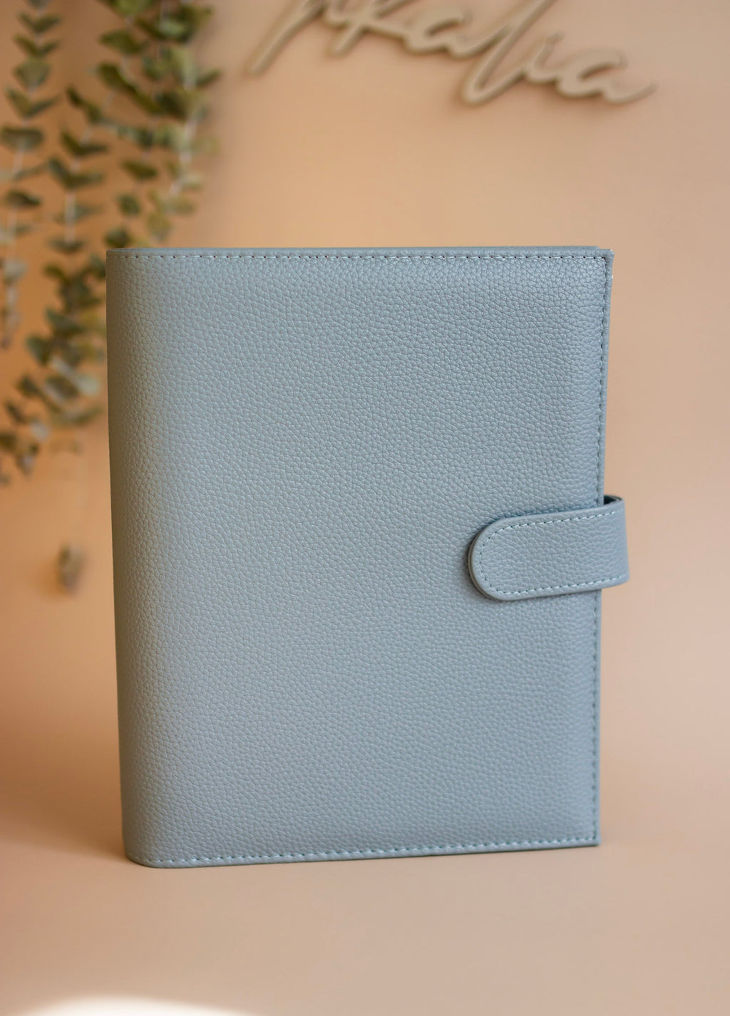 A5 Binder mit goldenen Details