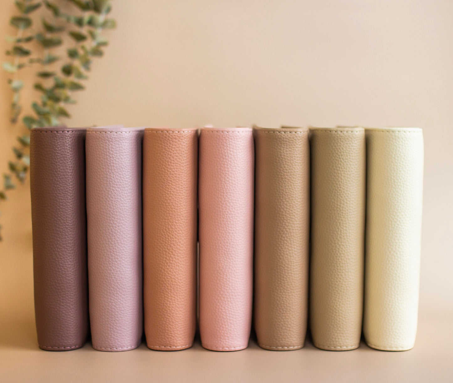 A6 Binder mit goldenen Details
