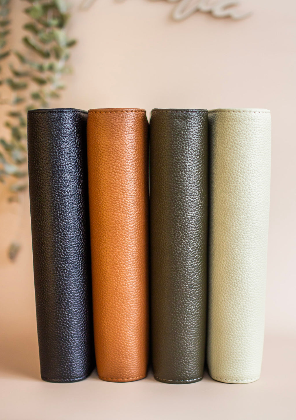 A5 Binder mit goldenen Details