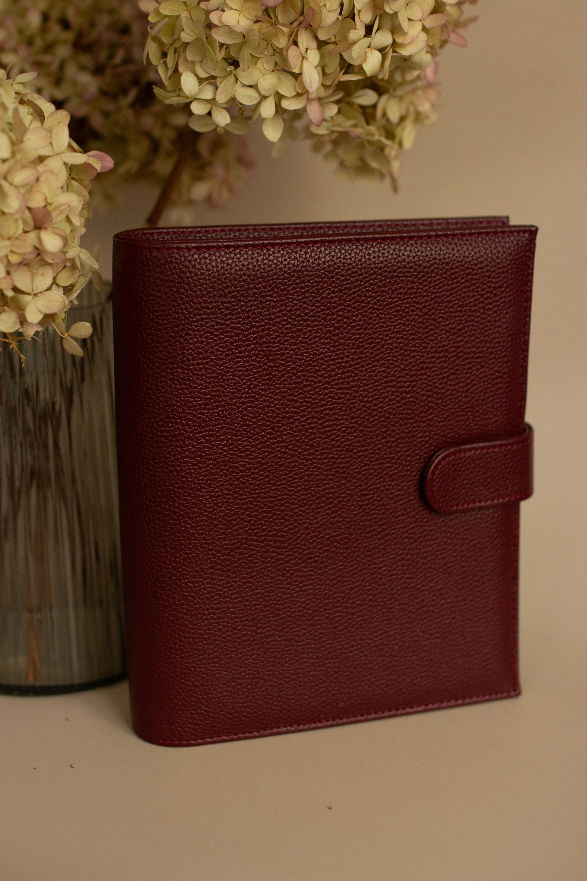 A5 Binder mit goldenen Details