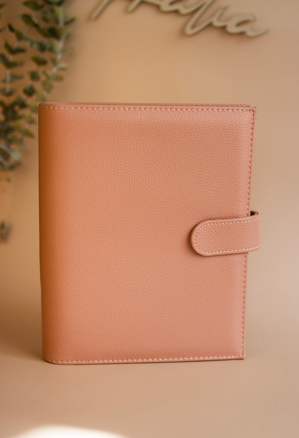 A5 Binder mit goldenen Details