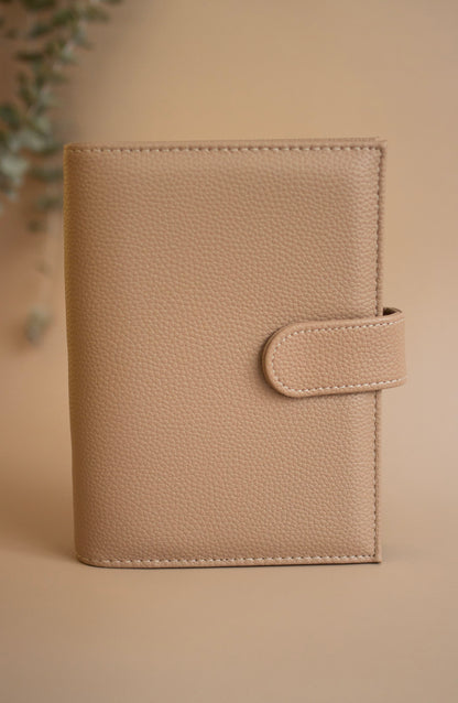 A6 Binder mit goldenen Details