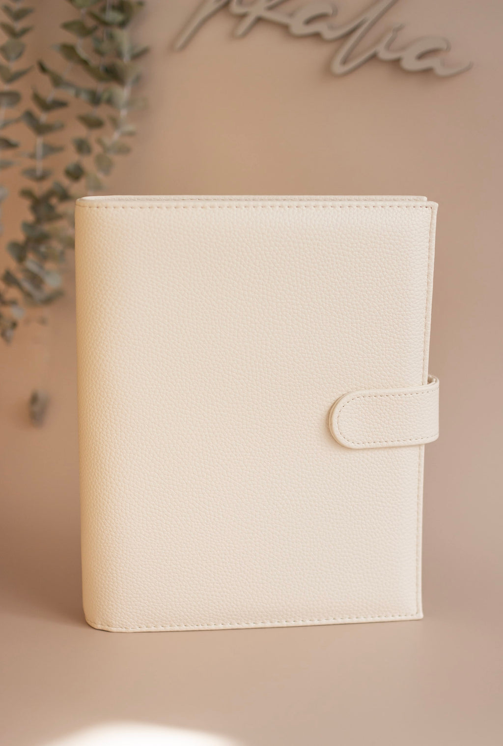 A5 Binder mit goldenen Details