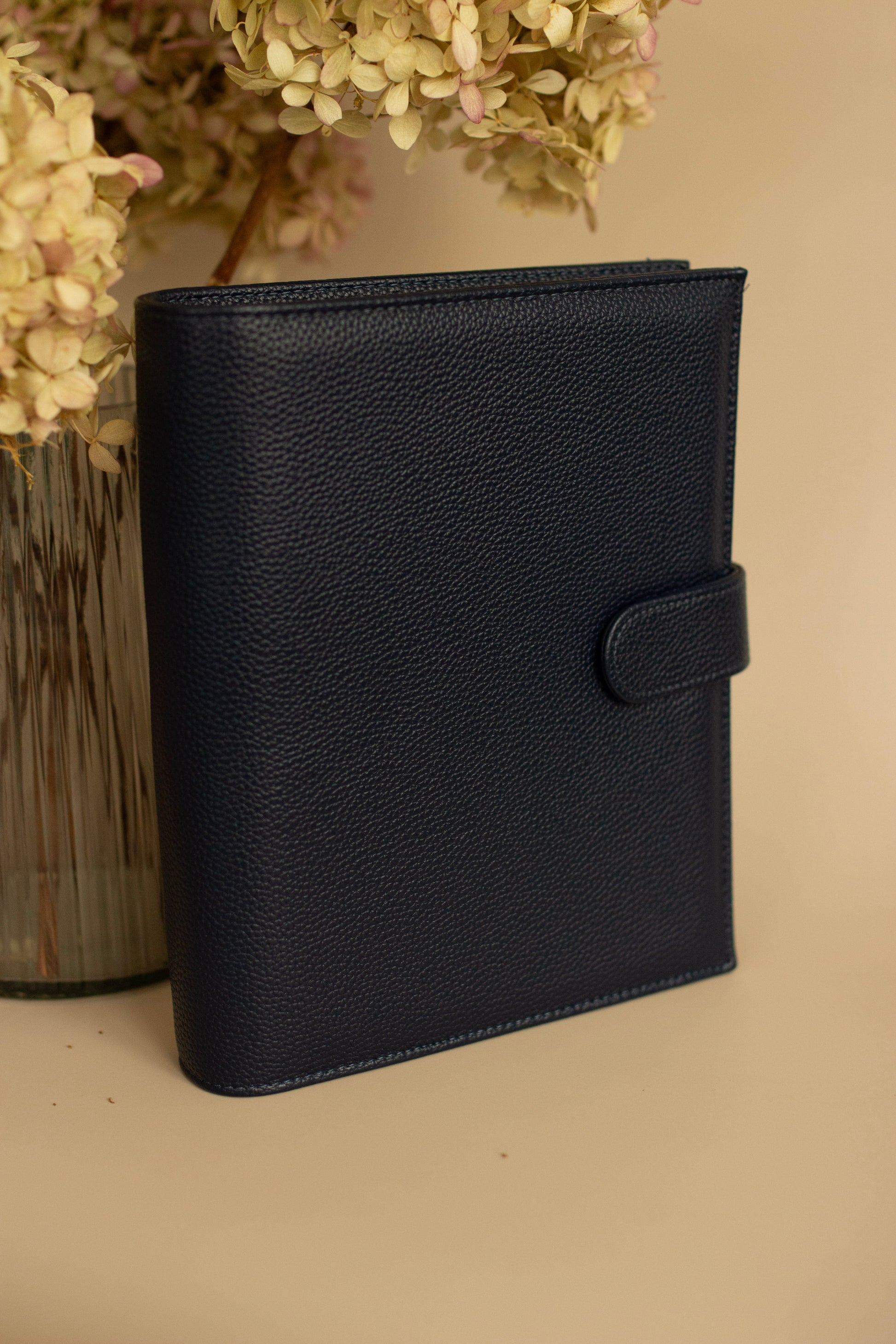 A5 Binder mit goldenen Details