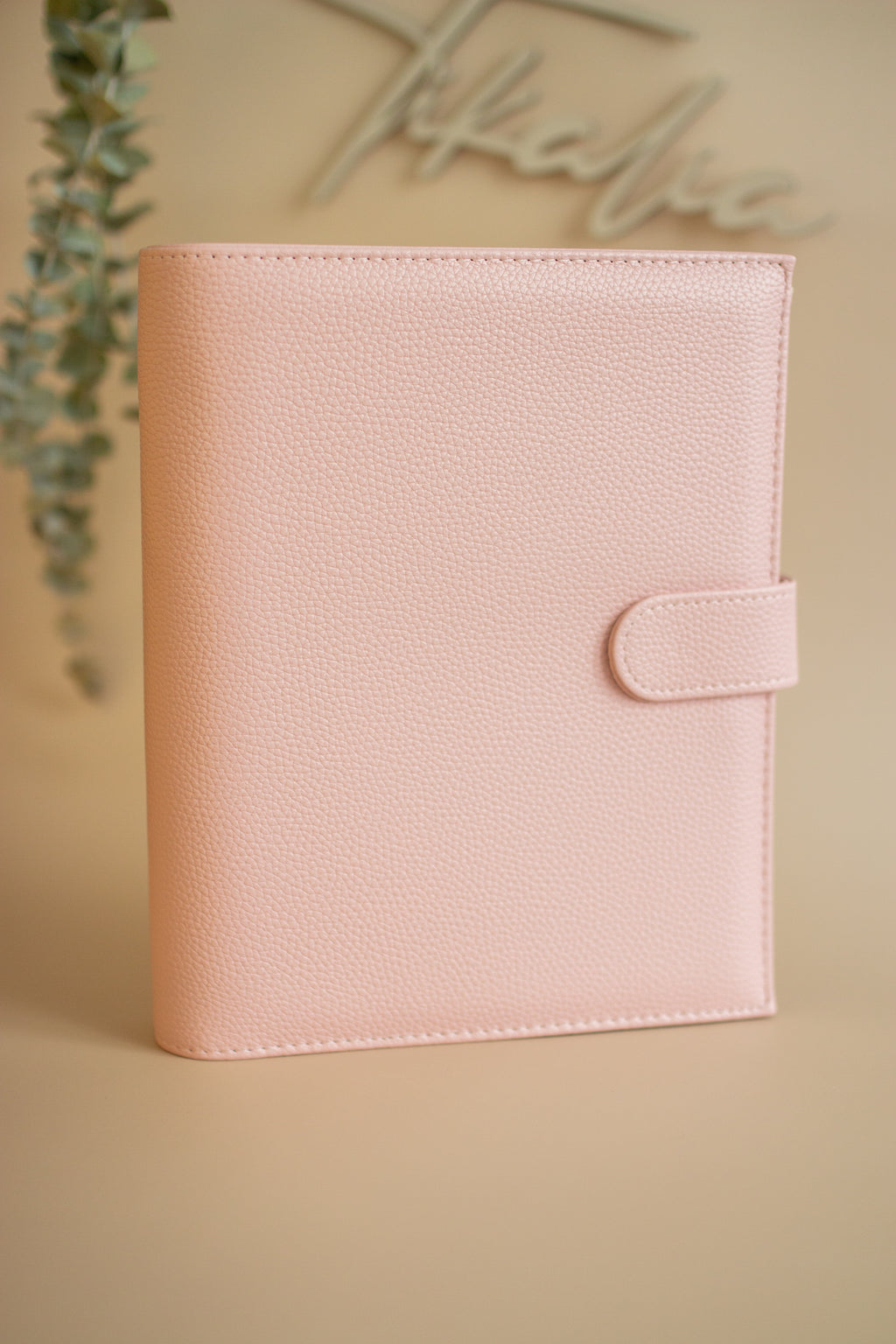 A5 Binder mit goldenen Details