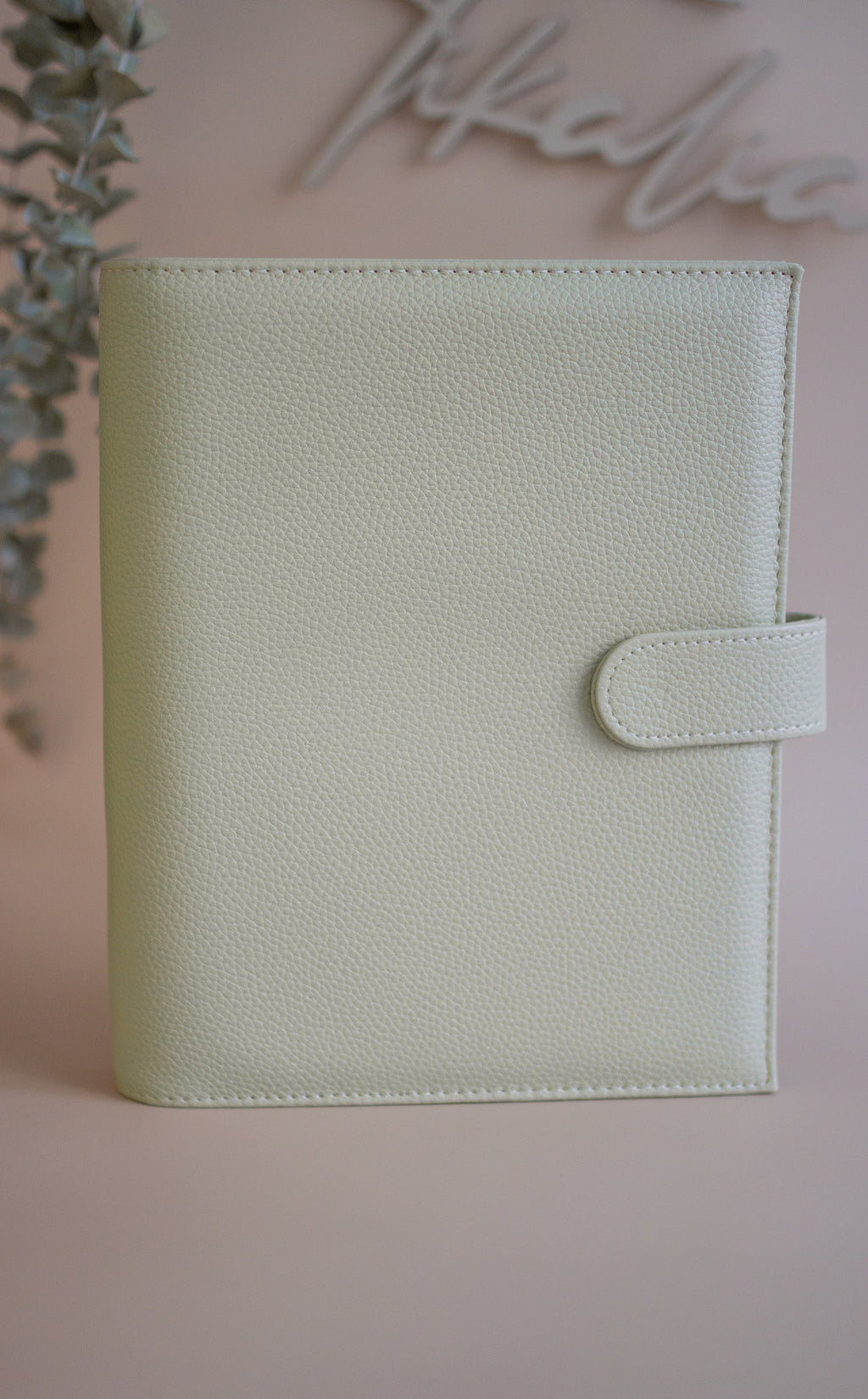 A5 Binder mit goldenen Details